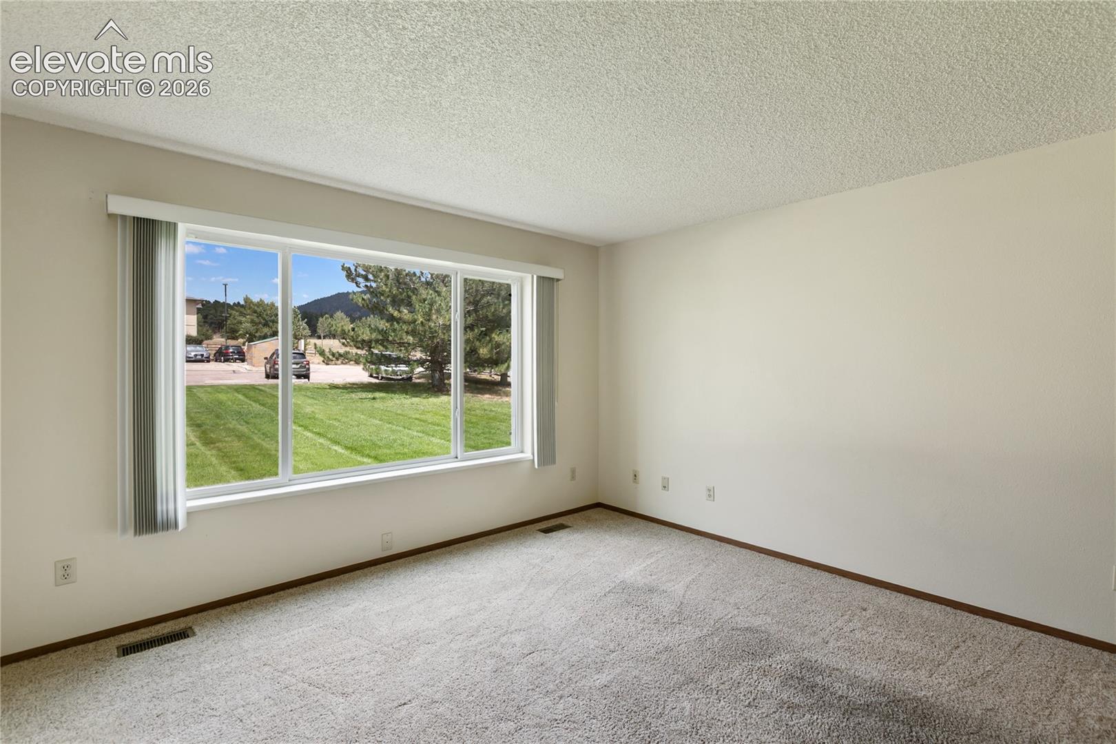 380 Paradise Circle E-2