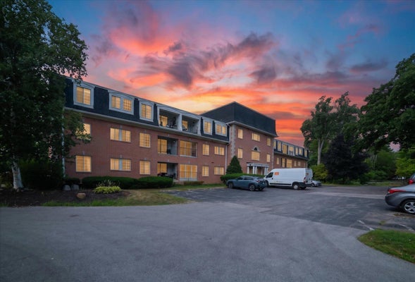 12980 W BLUEMOUND RD APT 105, ELM GROVE, WI 53122 - Image 0a472c8b351a31d02cbf07a78c55fddb/186344178