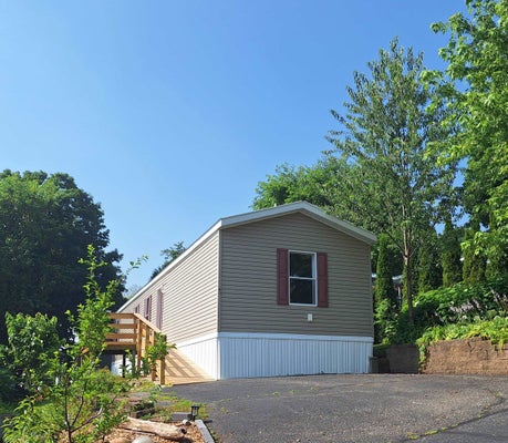 60 APPLE HILL DR, BLUE MOUNDS, WI 53517 - Image 1663eedd91aa89a1e8375c6dbc75df73/3572053821