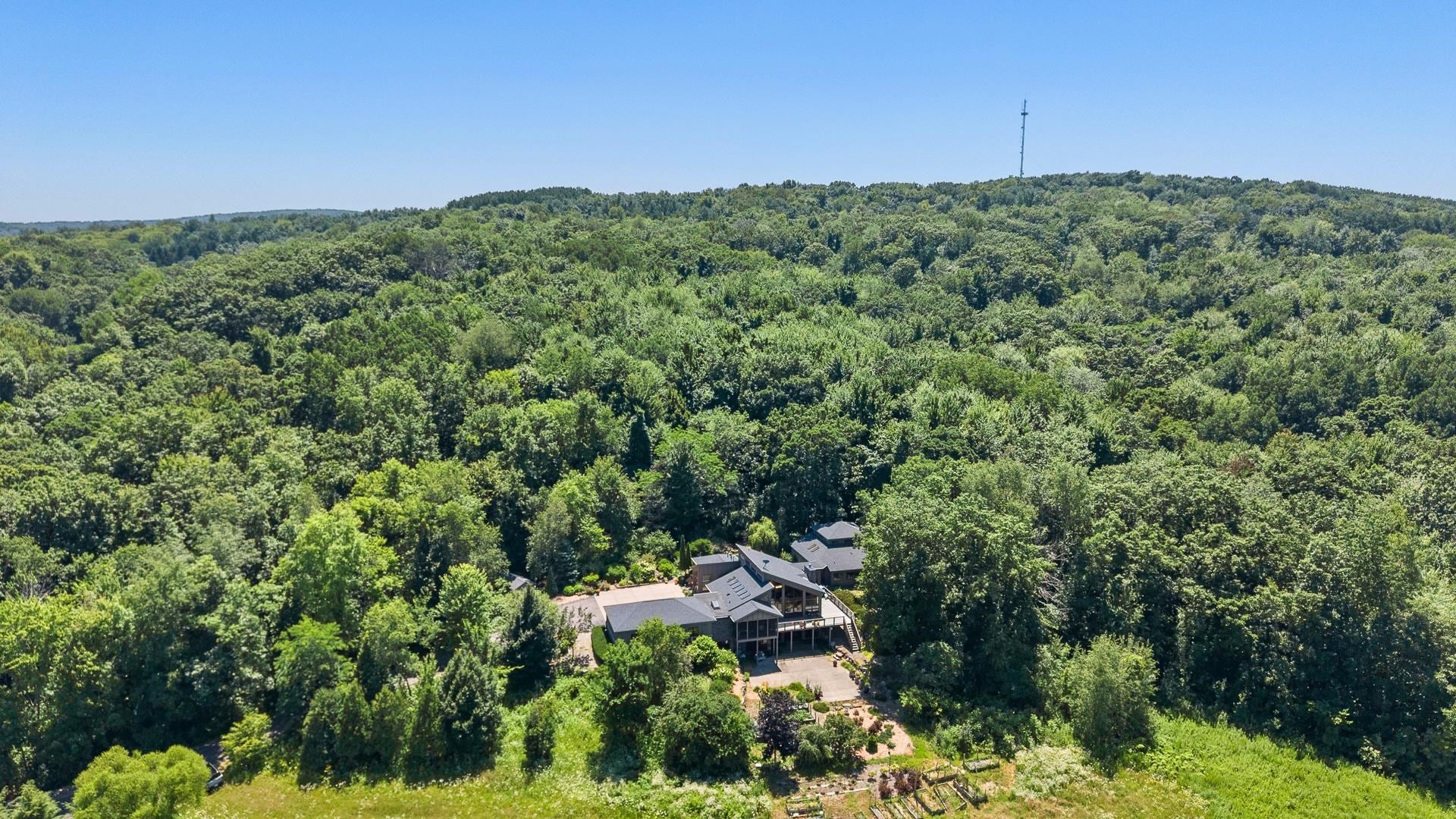 N6241 County Road W, Portage, WI, 53901, USA, 4 Bedrooms Bedrooms, ,4 BathroomsBathrooms,Residential,Active,N6241 County Road W,2019315