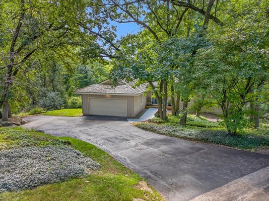 7116 APPLEWOOD DR, MADISON, WI 53719 - Image 3adfa6a687d6a79bed982dbd27451ed7/2897470285