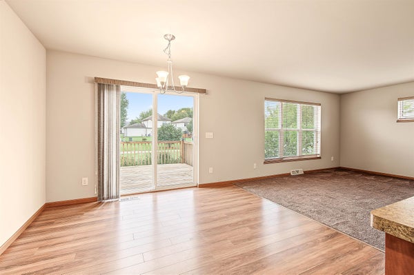 6115 SLEDDING PKWY, MCFARLAND, WI 53558 - Image 3e115ca2c2ee1a59906e63055a637a4e/1797730784