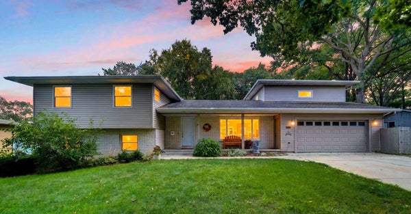 500 RIVERSIDE DR, WATERLOO, WI 53594 - Image 439d7dcdc7399097ad41cacae991562f/3973800554