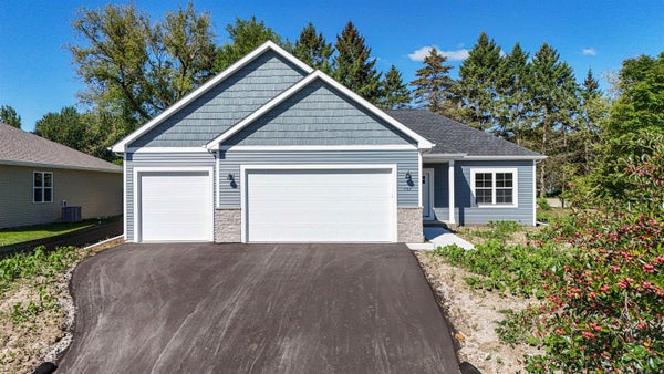442 VILLAGE LN, RIPON, WI 54971 - Image 4b366dfbe6f5a804314626fe1f62f05f/1547561276