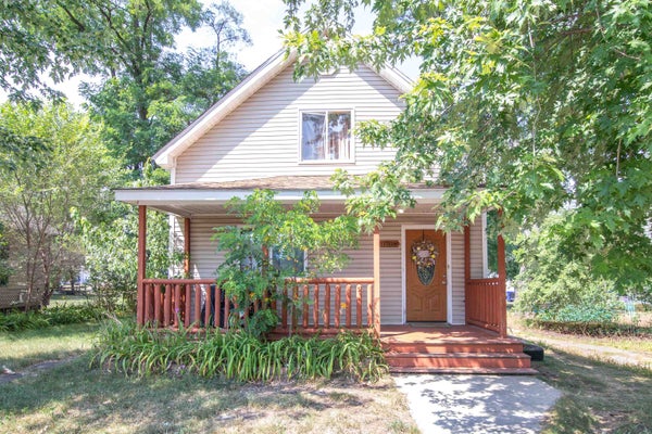 117 N OAK ST, ADAMS, WI 53910 - Image 4b7e65de7b33ab1ba4d280e3c8f44e5d/2054854797