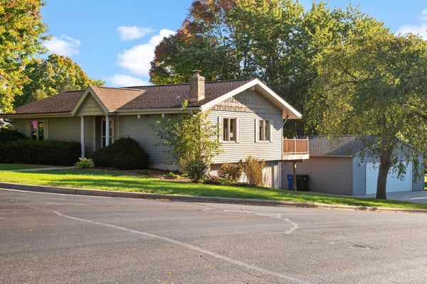 100 VALLEY VIEW CT, VERONA, WI 53593 - Image 4f85d4e50ef93b33a9f03538408c188d/3571045278