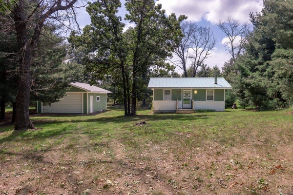 1819 CASTLEWOOD RD, FRIENDSHIP, WI 53934 - Image 505b7d8d03e561346dcfd9f65ea2cf67/2420658770