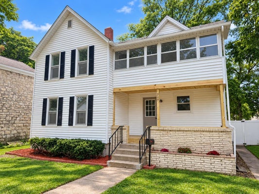 209 S OHIO ST, PRAIRIE DU CHIEN, WI 53821 - Image 67b5cb2334dbbc2889f75d82e2c08944/1031809056