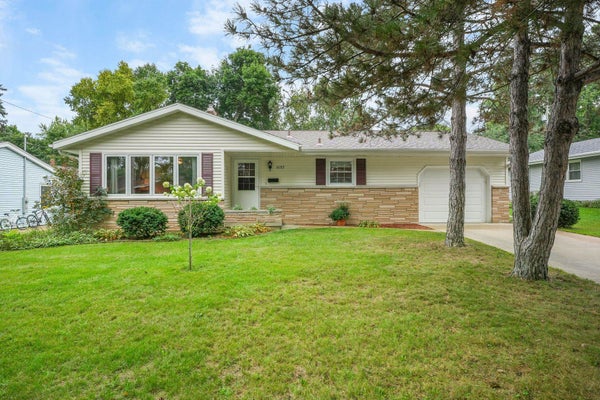 1137 MELBY DR, MADISON, WI 53704 - Image 72fdeaa062b180849103e81f2cb652fd/2697975688