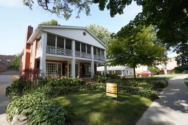 2810 ARBOR DR, MADISON, WI 53711 - Image 7a1f252af1bcfbc3f82d16a1ddf54a5b/2432111465