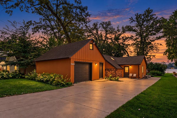 2148 COLLADAY POINT DR, STOUGHTON, WI 53589 - Image 7b8aaa0bf01519b9faa2e742faff4622/3664078628