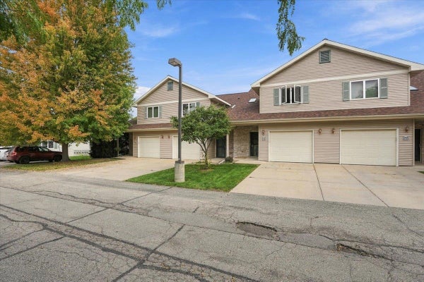326 ALPINE MEADOW CIR, OREGON, WI 53575 - Image 7cf843dd7e415edd2c07d9a879dbc9a1/3607401883