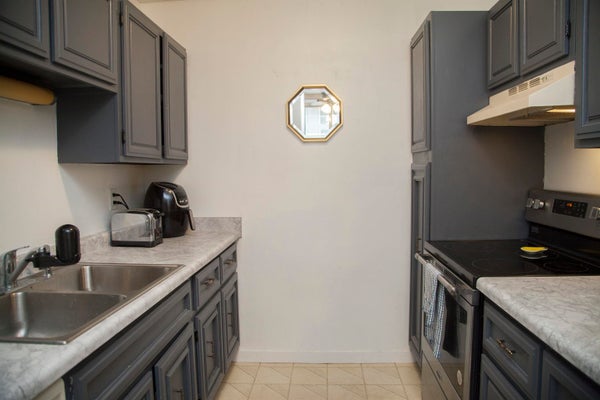 6239 CHARING CROSS LN # B-2, MIDDLETON, WI 53562 - Image 865a82b9b9d7683e0bb7a2bc2b87d423/2655800622