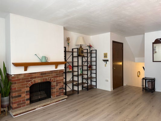 6239 CHARING CROSS LN # B-2, MIDDLETON, WI 53562 - Image 865a82b9b9d7683e0bb7a2bc2b87d423/682312405