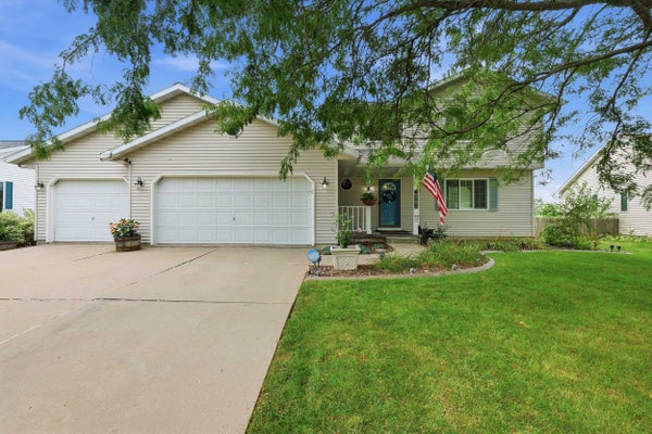 137 LYNNE TRL, OREGON, WI 53575 - Image a246807bf13c662e2f73cc3b2dcc79f5/663734289