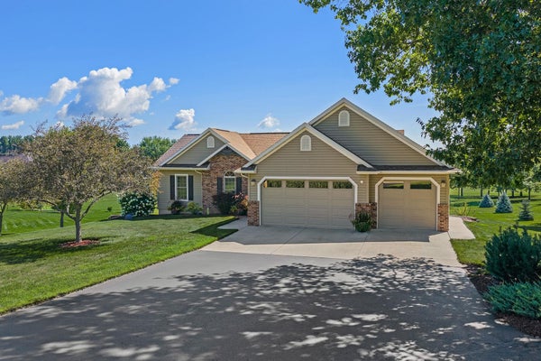 S2932 GOLF COURSE RD, REEDSBURG, WI 53959 - Image a534a8fd4bd22e3237535e2e698dc749/2638611235