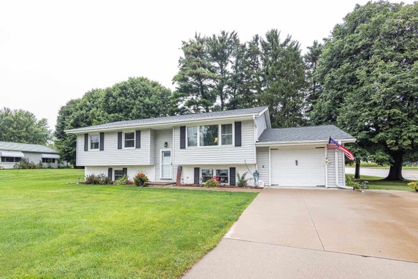 107 W BRYAN ST, CUBA CITY, WI 53807 - Image a76289785a85e978b39ef1fe755d5f73/338445140