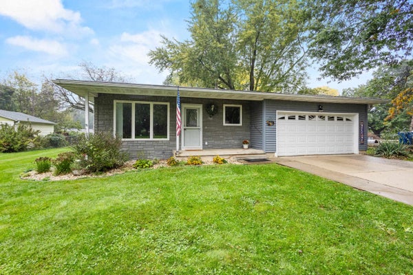 700 KENWOOD CIR, VERONA, WI 53593 - Image aa93de2d20ea5ca3fd619b5142fcb116/1264077108