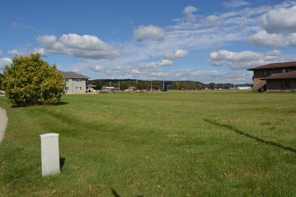 JORDAN WAY, SPRING GREEN, WI 53588 - Image ac00e3dd03fc461ae1a90f2d8735eb3a/709099883