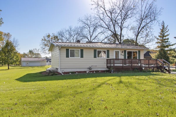 310 S MAIN ST, PARDEEVILLE, WI 53954 - Image ad7683e13b27f8bae8ff2498a6bfdee8/1279608543