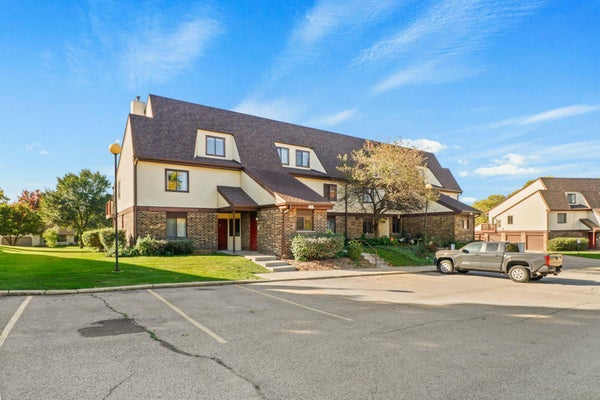 1027 S SUNNYVALE LN UNIT B, MADISON, WI 53713 - Image af593cd3a73bcdeeef55727a9fed336d/3491108554