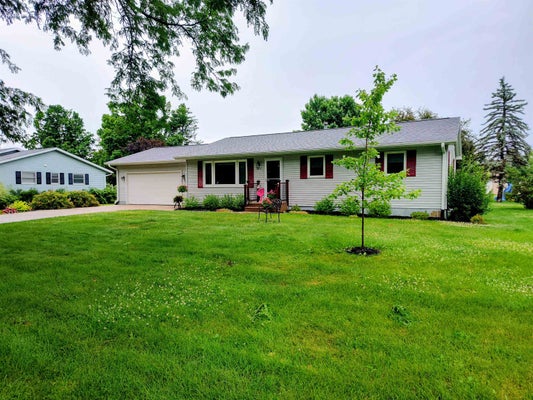 903 E BLUFF ST, BOSCOBEL, WI 53805 - Image b6e13d33a7ce51dcfbdf0994da4fd2da/209847932