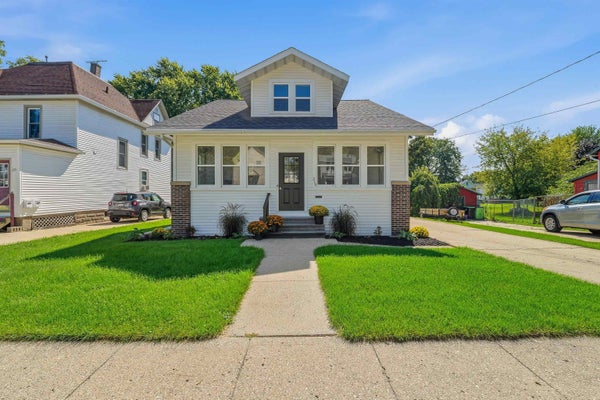 219 E MILL ST, BEAVER DAM, WI 53916 - Image c57fde6ccf3829de058e81c87f0fd286/2526201734