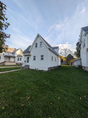 242 E MERRILL AVE, FOND DU LAC, WI 54935 - Image c6d92017aa5eb9121cc1ae36c8e32b36/389931932
