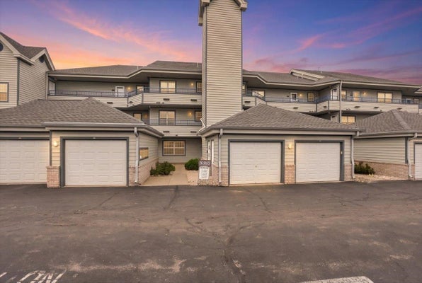 5383 MARINERS COVE DR UNIT 414, MADISON, WI 53704 - Image d81e052af5b8fa6d1a64f3c384c5d09d/3622139904