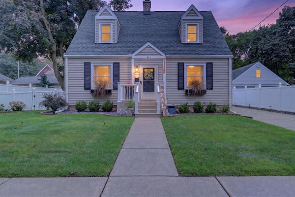 342 S RANDALL AVE, JANESVILLE, WI 53545 - Image da9c0f9121ea5ef77e5208c2f9463c7e/4167507667