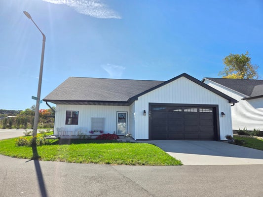201 BOANN TER, BELLEVILLE, WI 53508 - Image dc44a5967ff8f9895366e0bdeaee62d4/3198178749