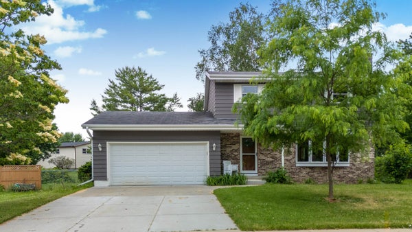 1289 CROSSING RIDGE TRL, SUN PRAIRIE, WI 53590 - Image e1075e0aa7dd0dfe0f7cf3c2109e5121/1307541714
