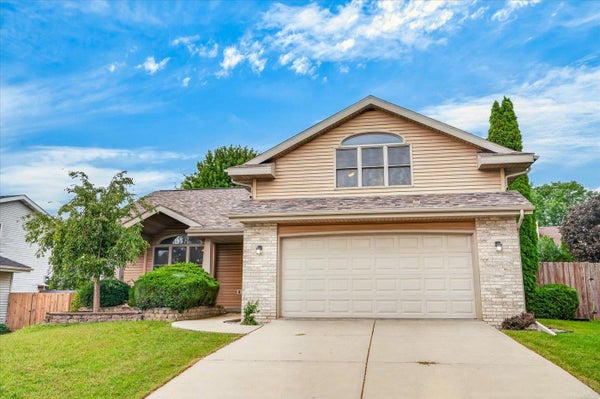 3522 FIELD CREST WAY, MADISON, WI 53719 - Image e2e1548eeabd1c4d03e747f86f72971d/3420819551