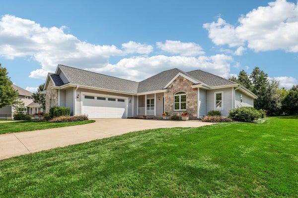 1148 BLUEBIRD TRL, WAUNAKEE, WI 53597 - Image e477dda0e03dfbebe128a75c2914fdae/557295110