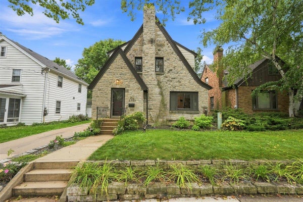 2705 STEVENS ST, MADISON, WI 53705 - Image f44eb38ffc2e0d86eb37335ccc79ccc7/3883474080