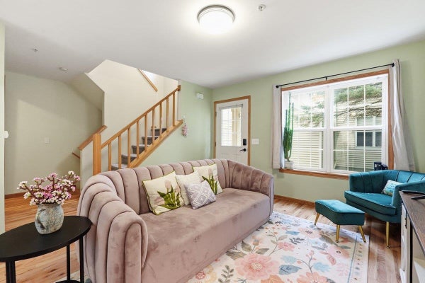 2055 MCKENNA BLVD, MADISON, WI 53711 - Image f906d64dbbc318367cd3eb3a2c06879d/1267587645