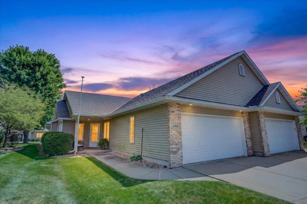 640 SPRINGBROOK CIR, DEFOREST, WI 53532 - Image fa4cdbbbe479ce125fb2ddfcc406b3bf/4210461325