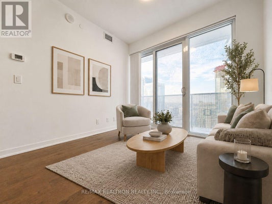 5806 - 100 Harbour St, Toronto (Waterfront Communities), ON 5