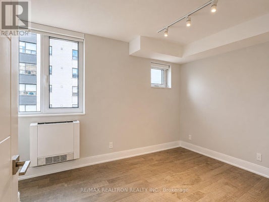 304 - 11 Walmer Rd, Toronto (Annex), ON 5