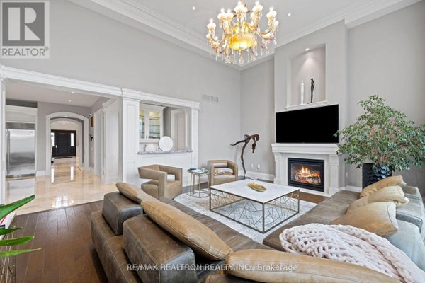 58 Langdon Dr, King (King City), ON 5