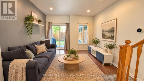 7 - 22 St Moritz Way, Markham (Unionville), ON 2