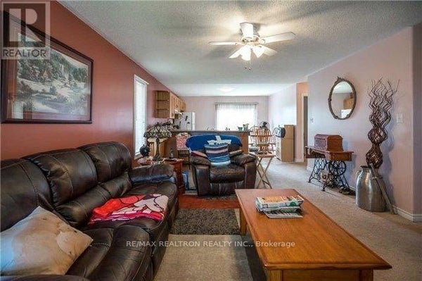 A - 49 Hanmer St E, Barrie (East Bayfield), ON 3