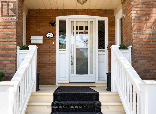2 - 25 Ranleigh Ave, Toronto (Lawrence Park North), ON 2