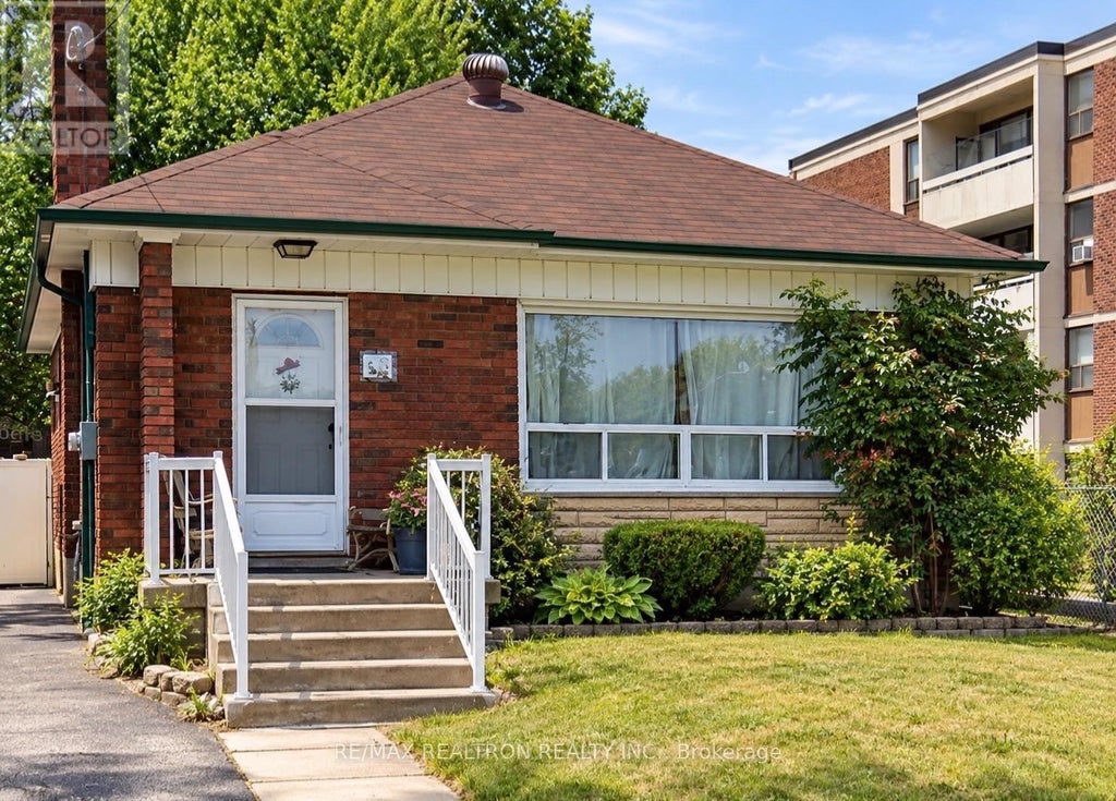 68 ELFREDA BOULEVARD, TORONTO (CLAIRLEA-BIRCHMOUNT), ON M1L 4L8 - Image 2004748472.jpeg?d=l