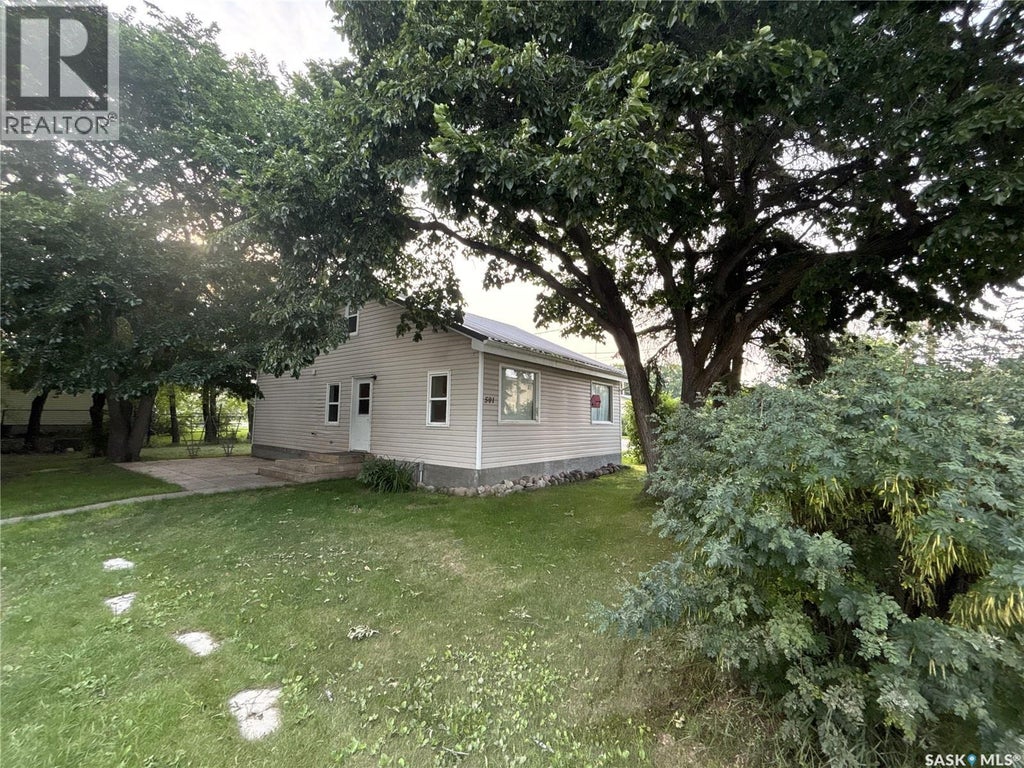 501 4TH STREET W, MEADOW LAKE, SK S9X 1B9 - Image 2051959711.jpeg?d=l