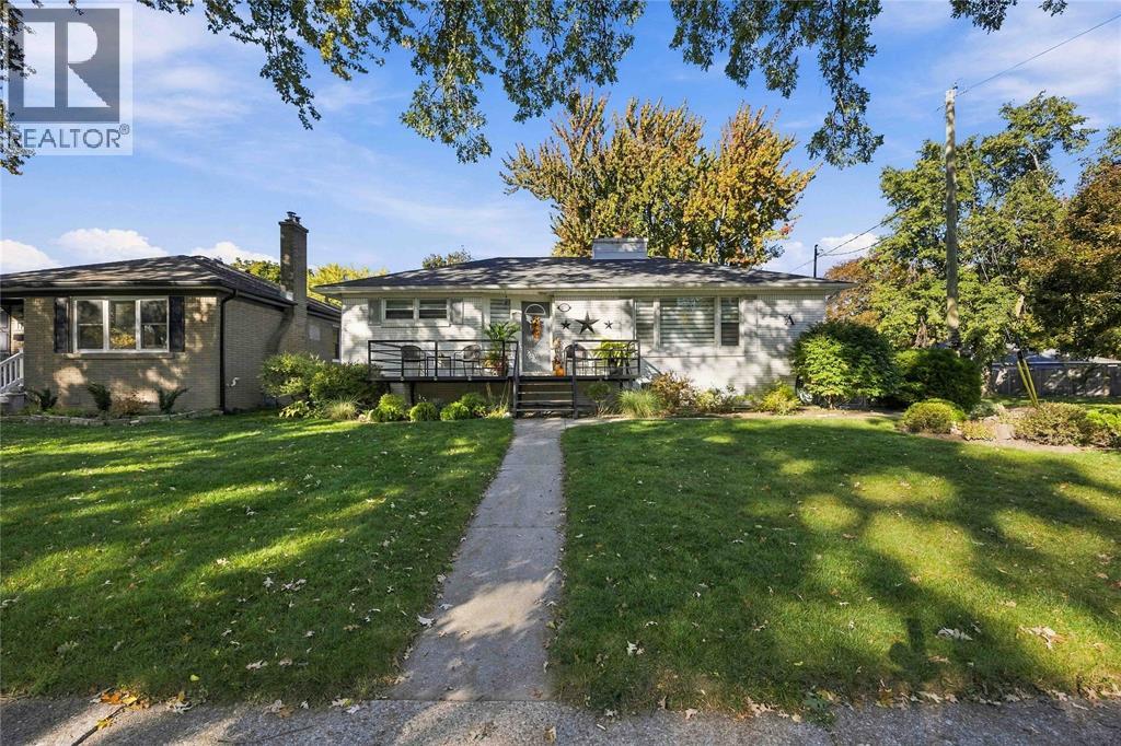 1179 NEWELL STREET, SARNIA, ON N7V 3H7 - Image 4253192438.jpeg?d=l