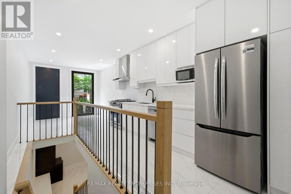 21 Belmont St, Toronto (Annex), ON 4