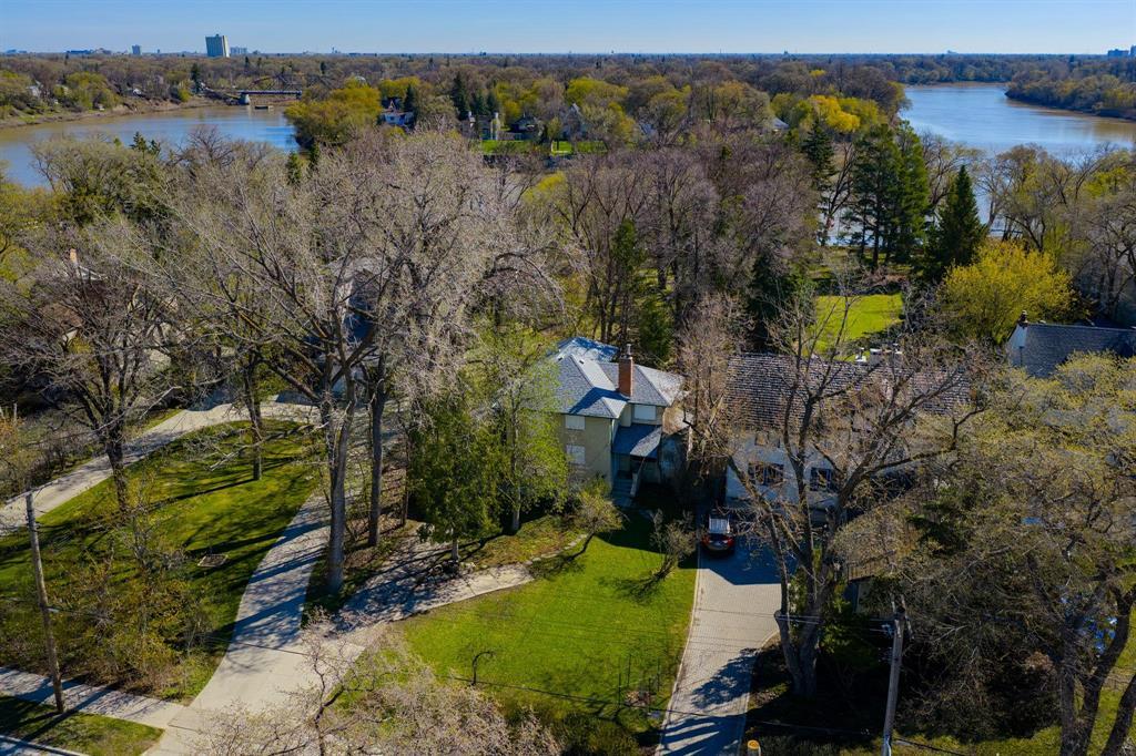 64 RIVERSIDE DRIVE
