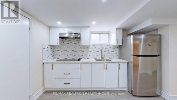 1Bed - 265 Browndale Cres, Richmond Hill (Crosby), ON 5