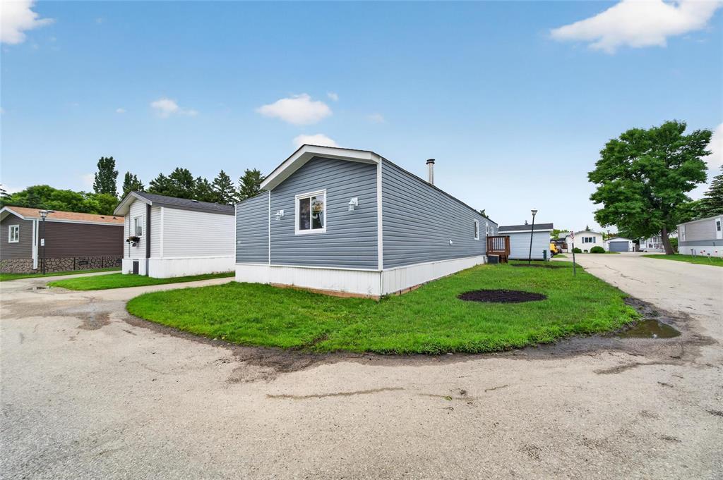 25 SHAY CRESCENT, WINNIPEG, MB R2N 1A7 - Image 2696651706.jpeg?d=l
